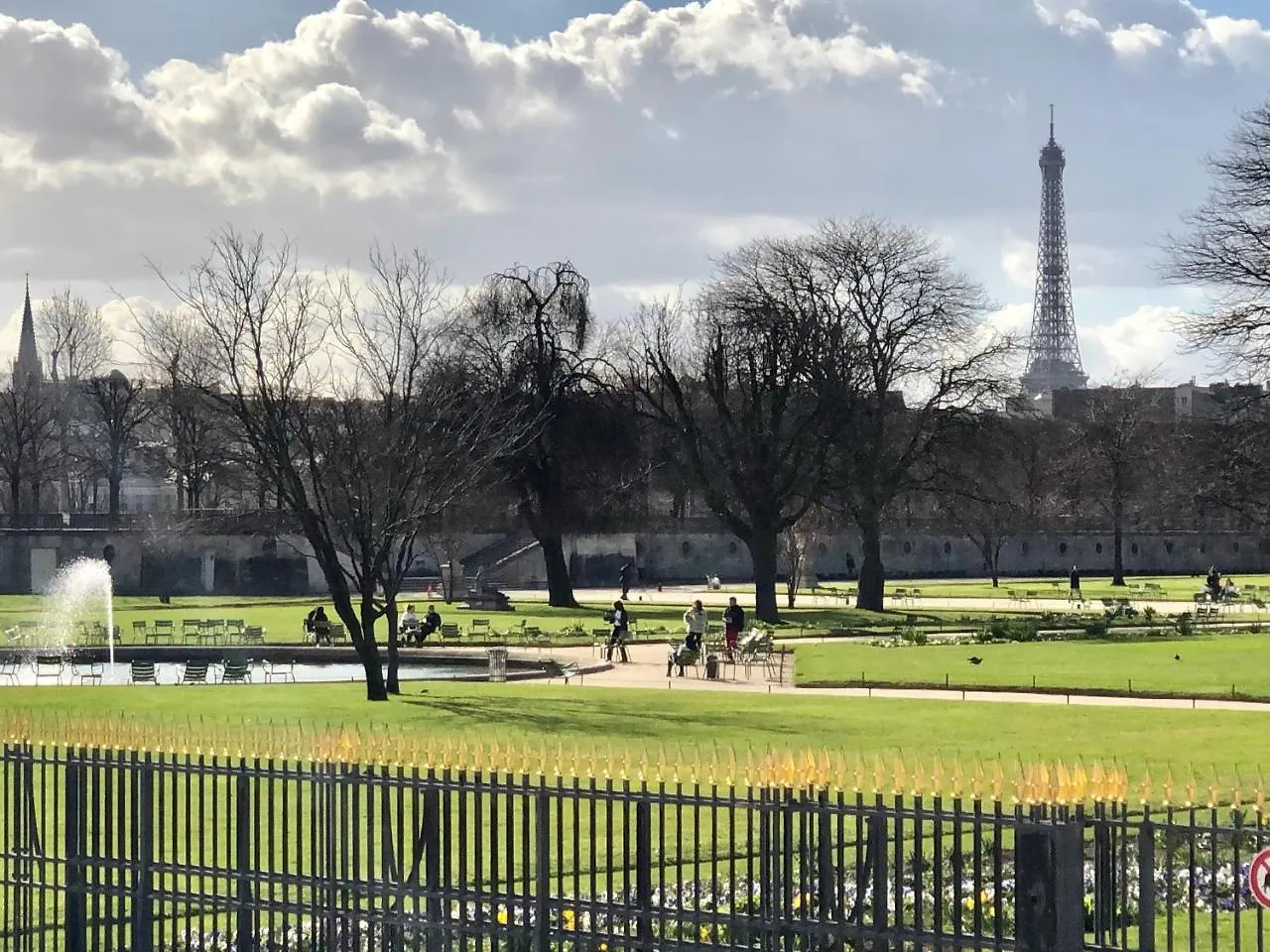 Arc De Triomphe - Foch Palace *