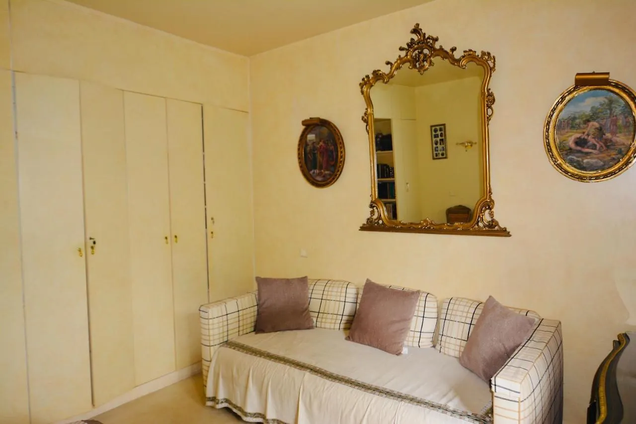 Arc De Triomphe - Foch Palace Apartment