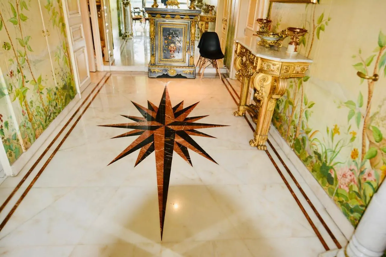 Apartment Arc De Triomphe - Foch Palace