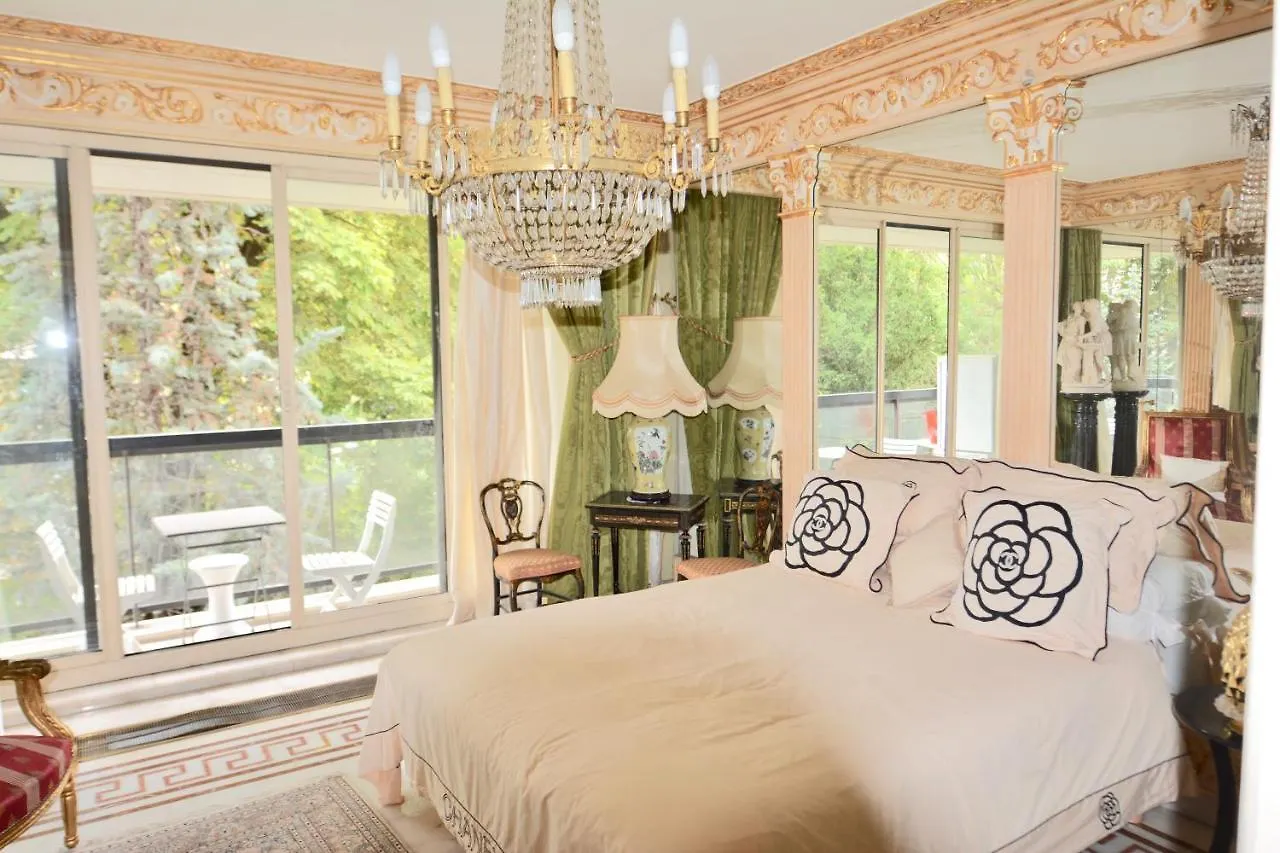 Arc De Triomphe - Foch Palace Apartment *